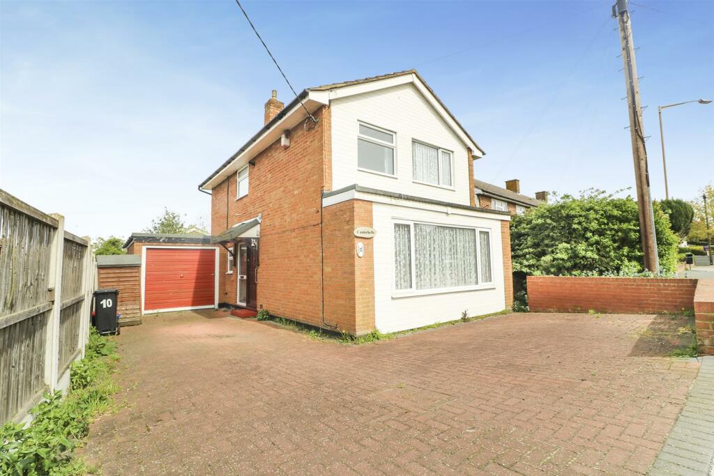 3 bedroom detached house for sale in Queen Street, Southminster, CM0