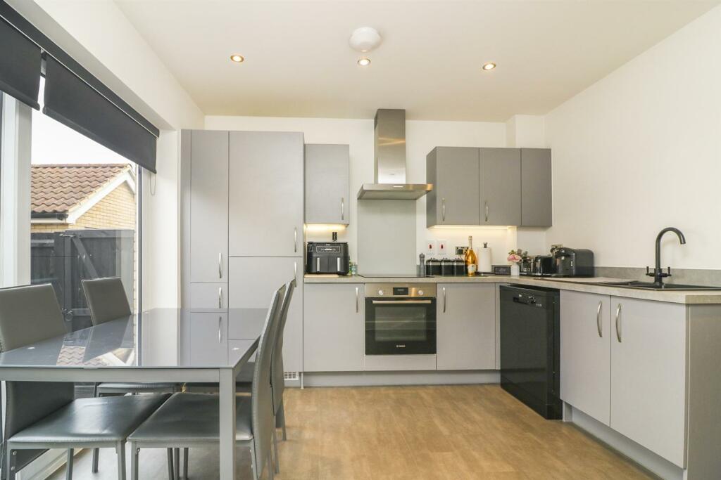 Additional property image - Orchard Way, Boreham