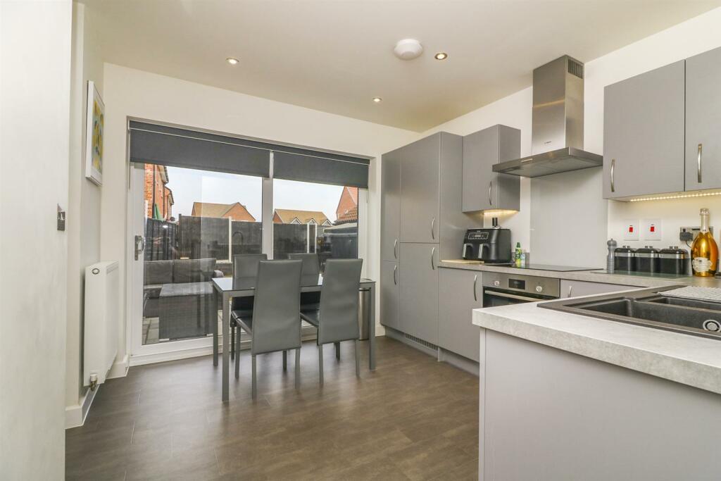 Additional property image - Orchard Way, Boreham