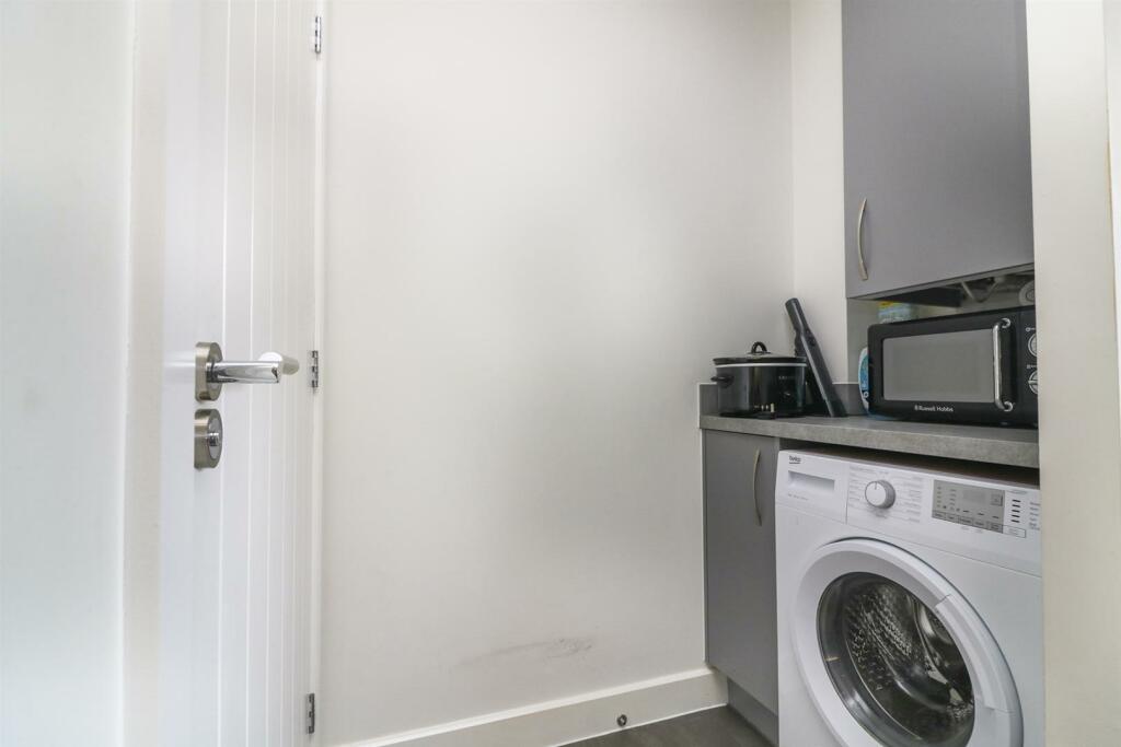 Additional property image - Orchard Way, Boreham