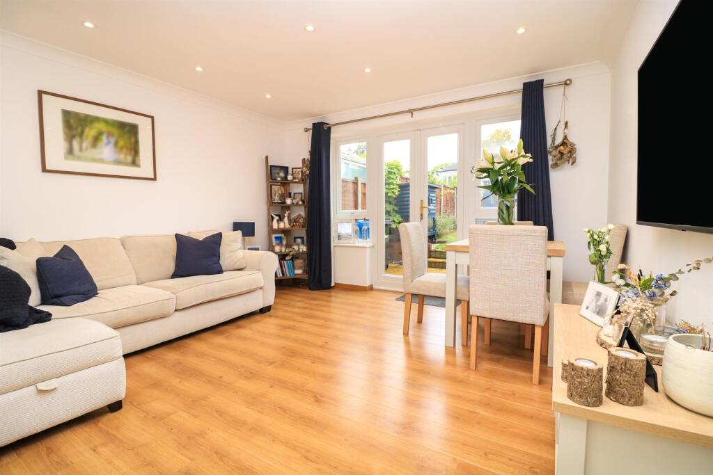 Additional property image - Elizabeth Way, Hatfield Peverel
