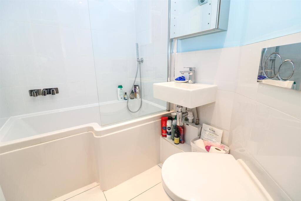 Additional property image - Elizabeth Way, Hatfield Peverel