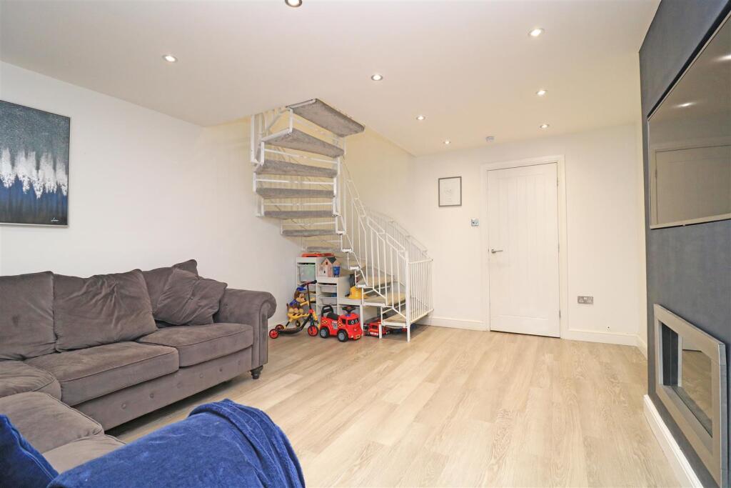 Additional property image - Villiers Place, Boreham