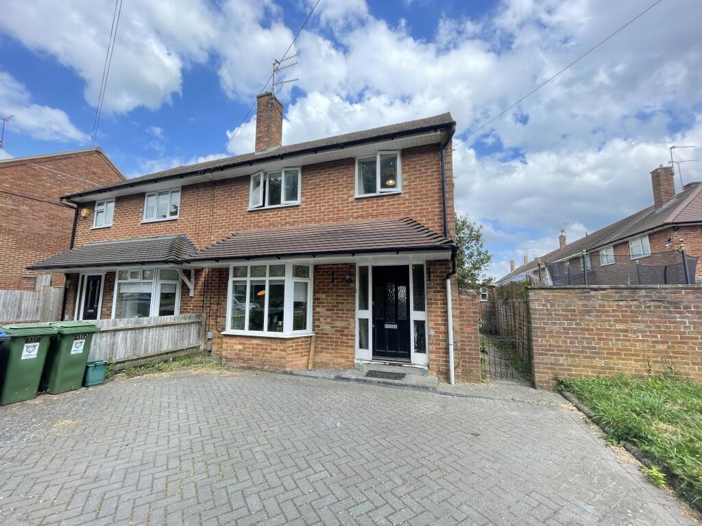Main image of property: Adeyfield Gardens, HEMEL HEMPSTEAD