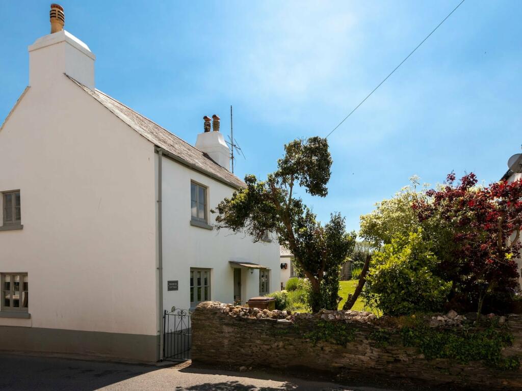 4 bedroom cottage for sale in Chillington, Kingsbridge, TQ7