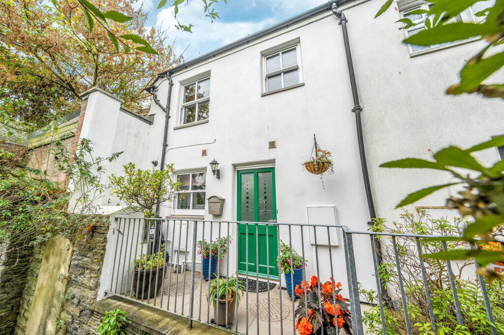 Main image of property: Kingsbridge, Devon, TQ7 1NX