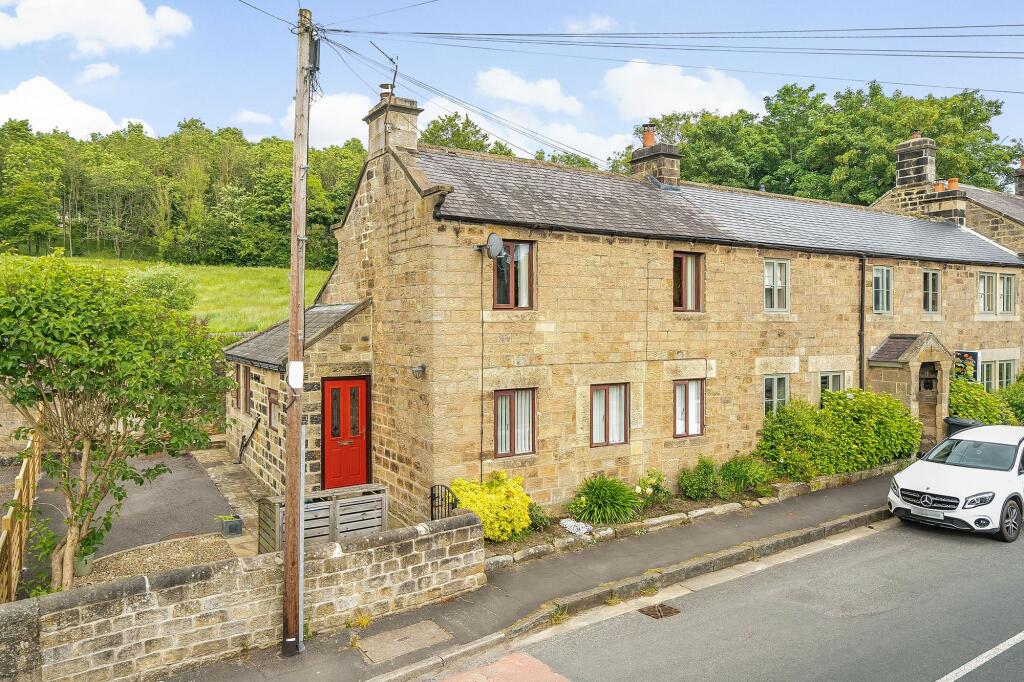 2 bedroom end of terrace house for sale in Summerbridge, Harrogate, HG3