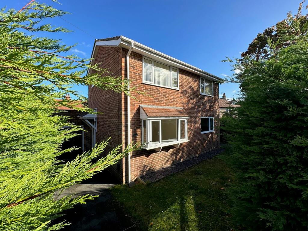 3 bedroom detached house for rent in College Street, Harrogate, HG2