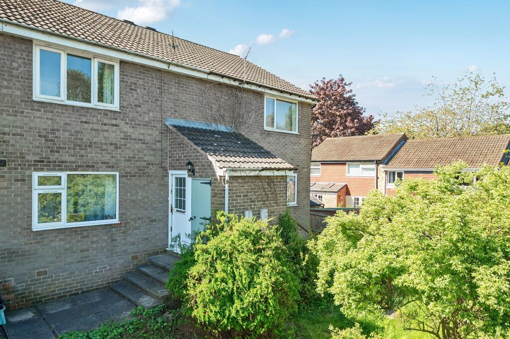Main image of property: Lincoln Grove, Harrogate, HG3