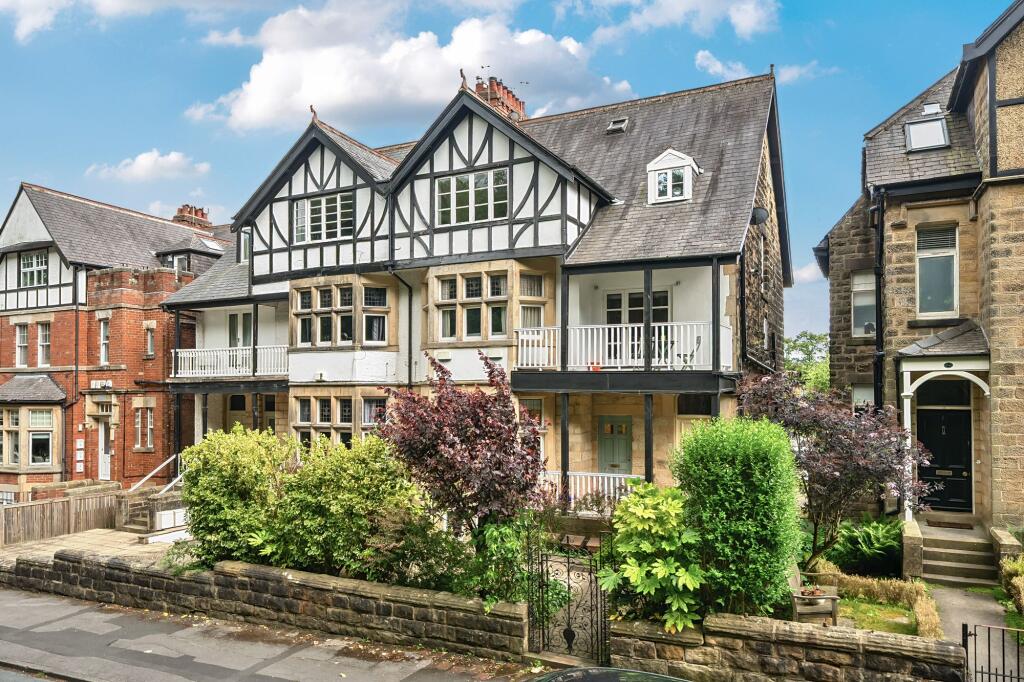 Main image of property: Harlow Moor Drive, Harrogate, HG2