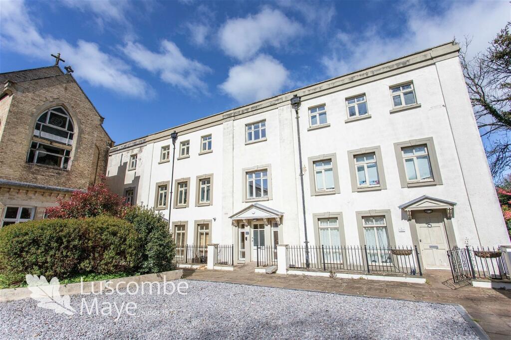 4 bedroom terraced house for sale in Dundridge Mews, Harberton, TQ9