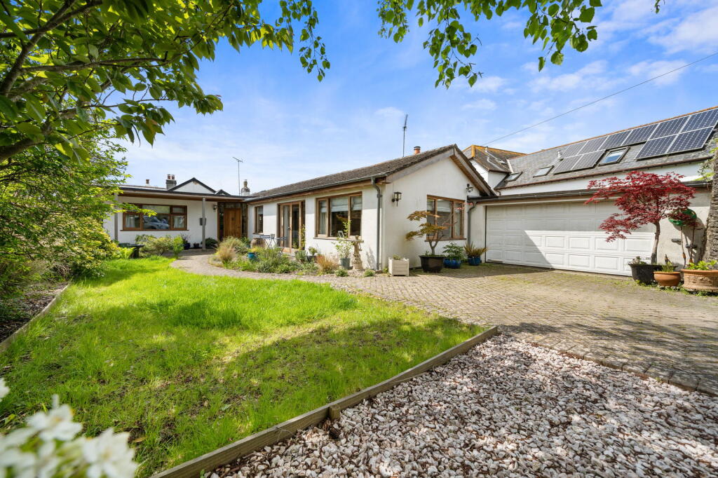 Main image of property: Gateways, Broadhempston