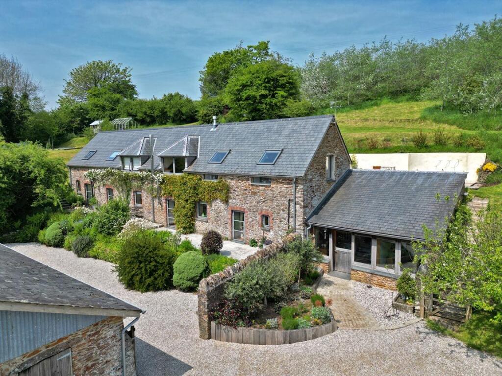 Main image of property: Harberton, Totnes