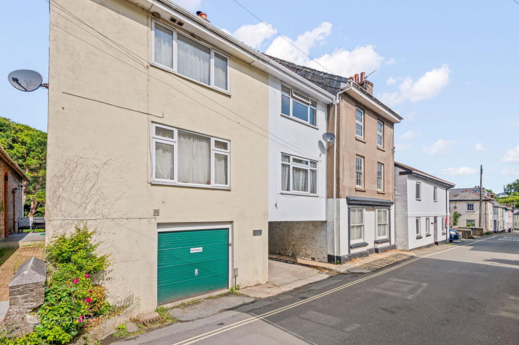 Main image of property: Fore Street, Aveton Gifford