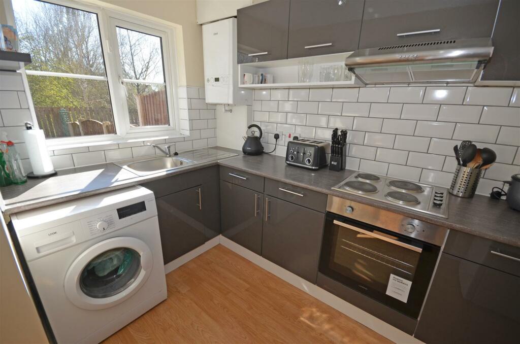 3 bedroom mews property for sale in Durham Close, Richmond Park