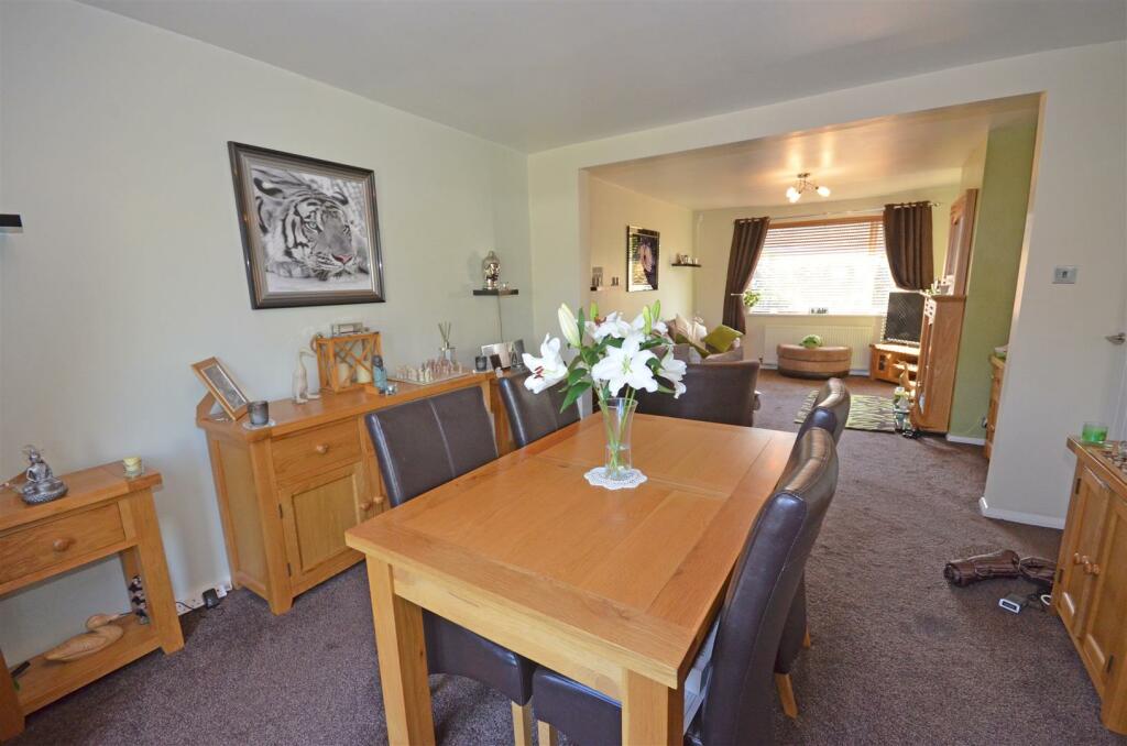 3 bedroom semidetached bungalow for sale in Westmorland Avenue