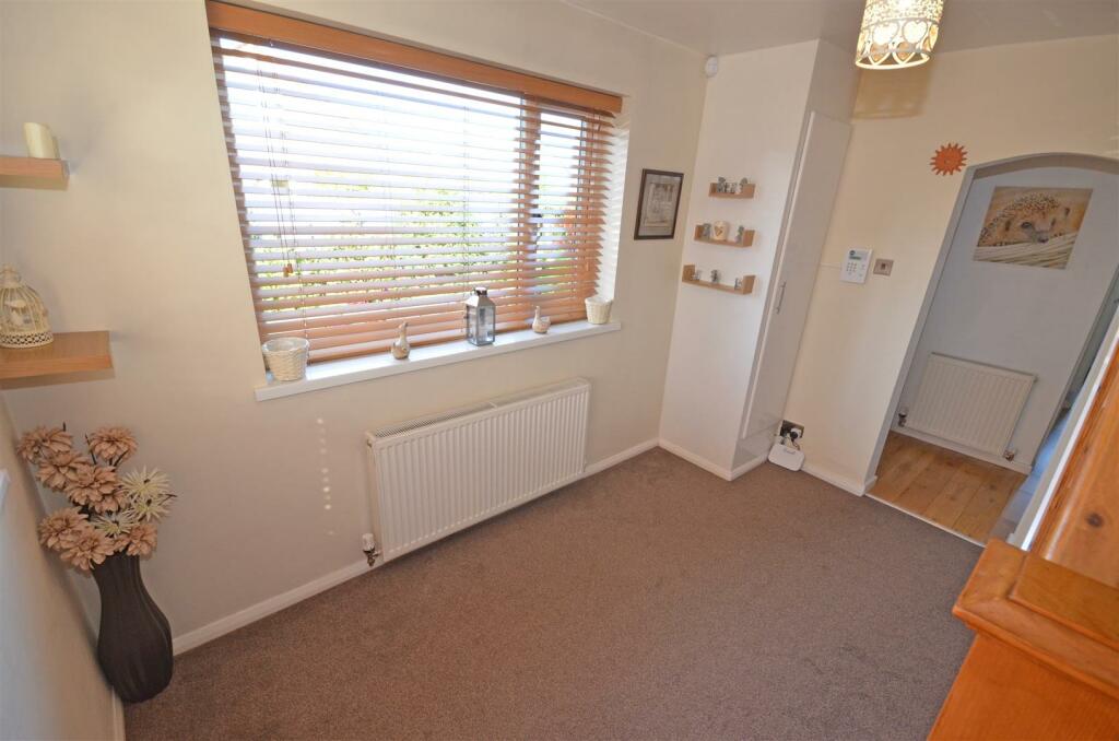 3 bedroom semidetached bungalow for sale in Westmorland Avenue