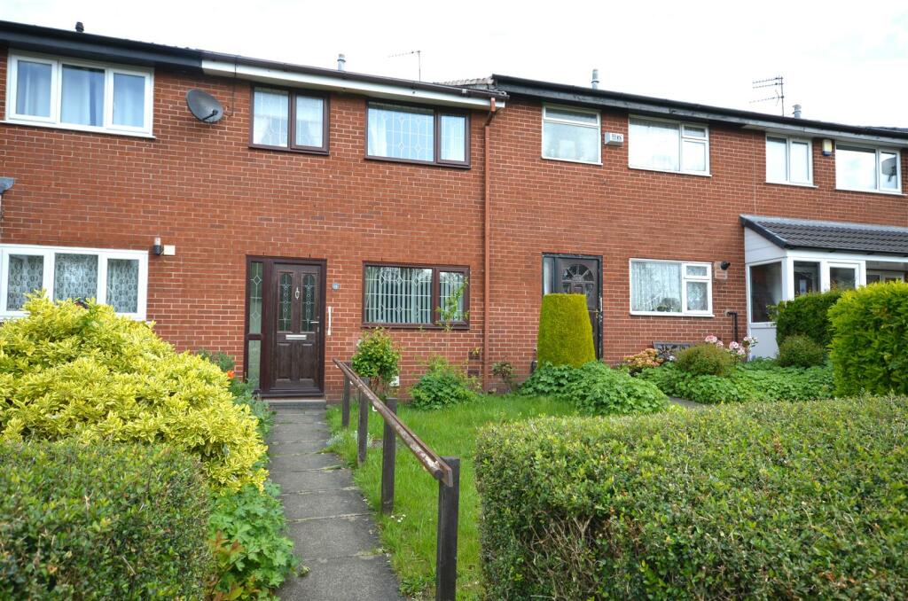 3 bedroom mews property for sale in Wakefield Road, Stalybridge, SK15