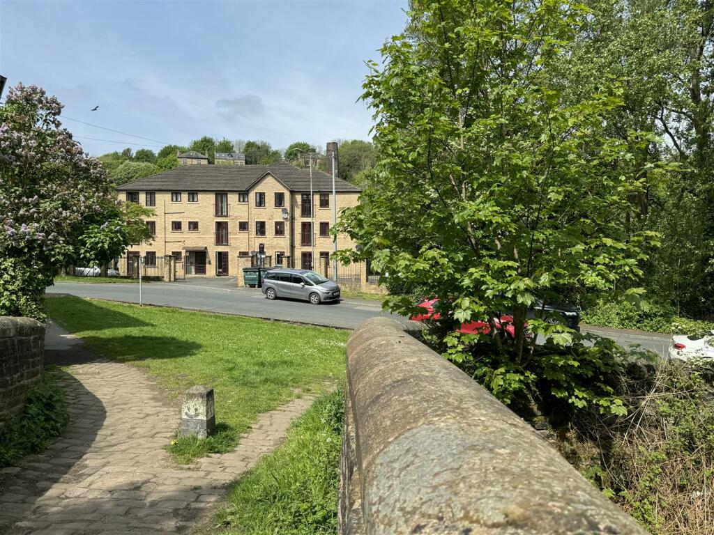 2 bedroom apartment for sale in Knowl Street, Stalybridge, SK15