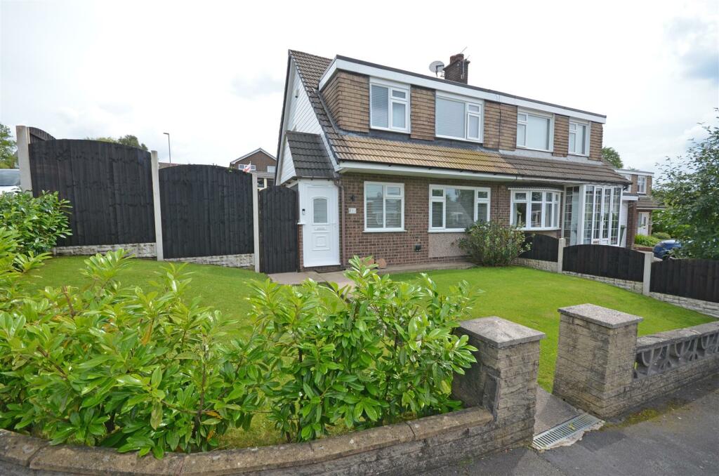 3 bedroom semidetached house for sale in Burns Fold, Dukinfield, SK16