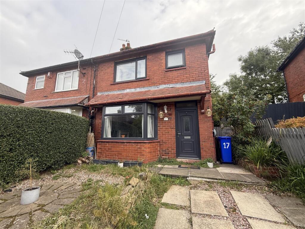 3 bedroom semi-detached house