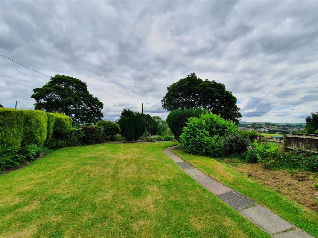 2 bedroom detached bungalow for sale in Edge Lane, Mottram, Hyde, SK14