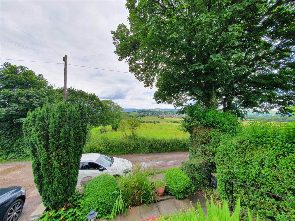 2 bedroom detached bungalow for sale in Edge Lane, Mottram, Hyde, SK14