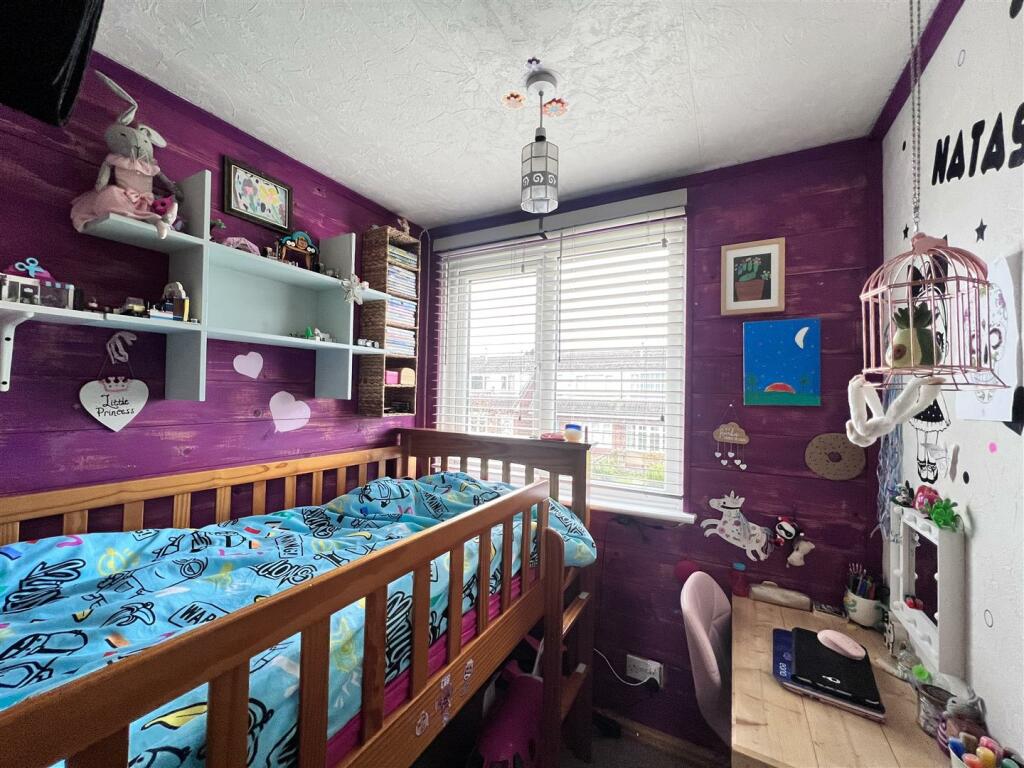 3 bedroom semidetached house for sale in Fistral Crescent, Stalybridge