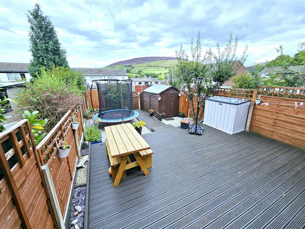 3 bedroom semidetached house for sale in Fistral Crescent, Stalybridge