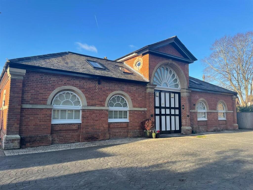 Main image of property: The Street, Crowmarsh Gifford