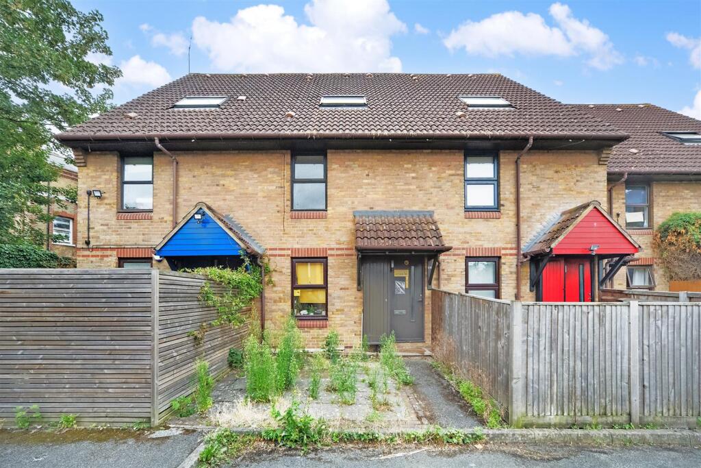 Main image of property: Coopers Close, London