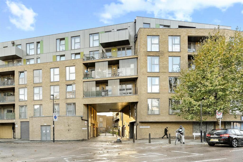 Main image of property: Chesworth Court, Fulneck Place, London