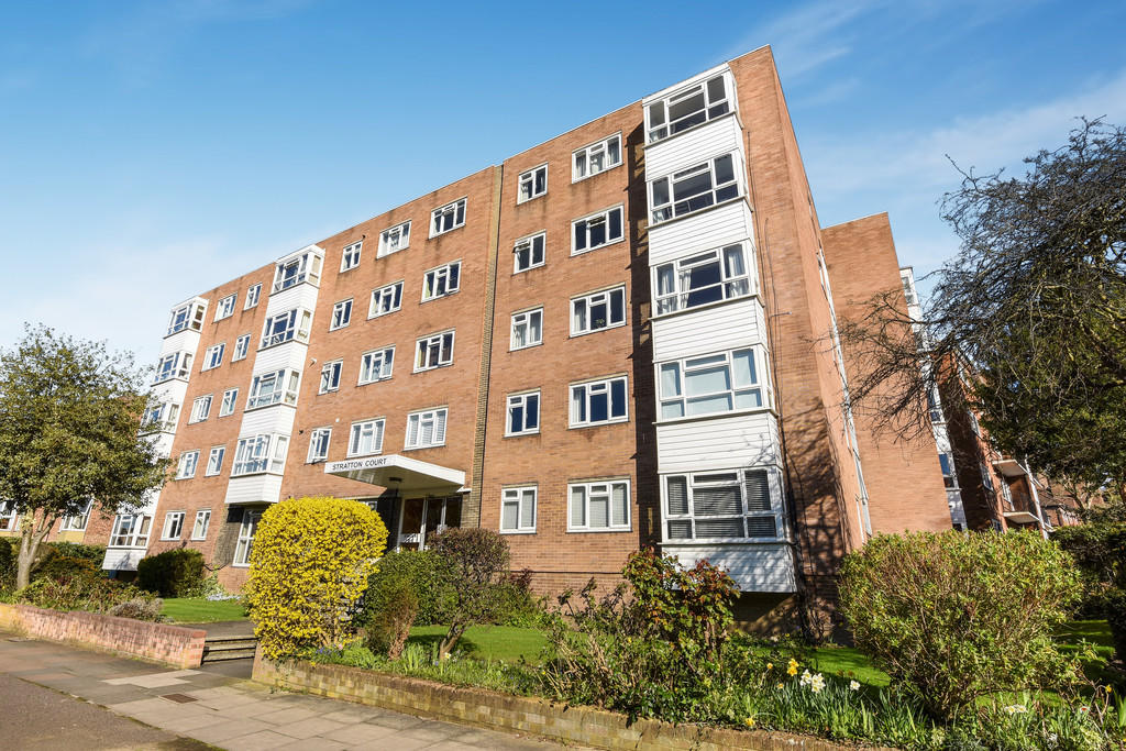2 bedroom apartment for sale in Adelaide Road, Surbiton, KT6