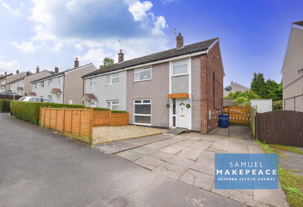 3 bedroom semidetached house for sale in Gloucester Road, Kidsgrove