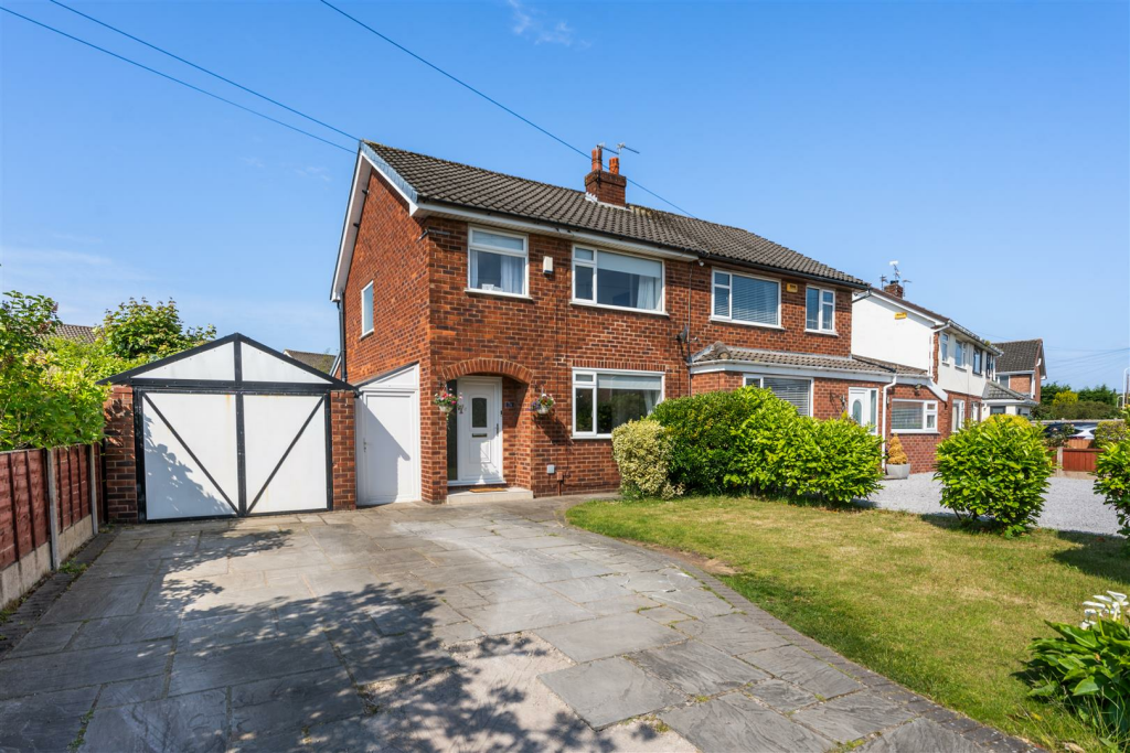 3 bedroom semidetached house for sale in Marina Road, Formby, Liverpool, L37