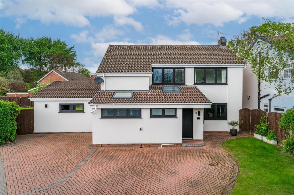 Main image of property: Dunes Drive, Formby, Liverpool