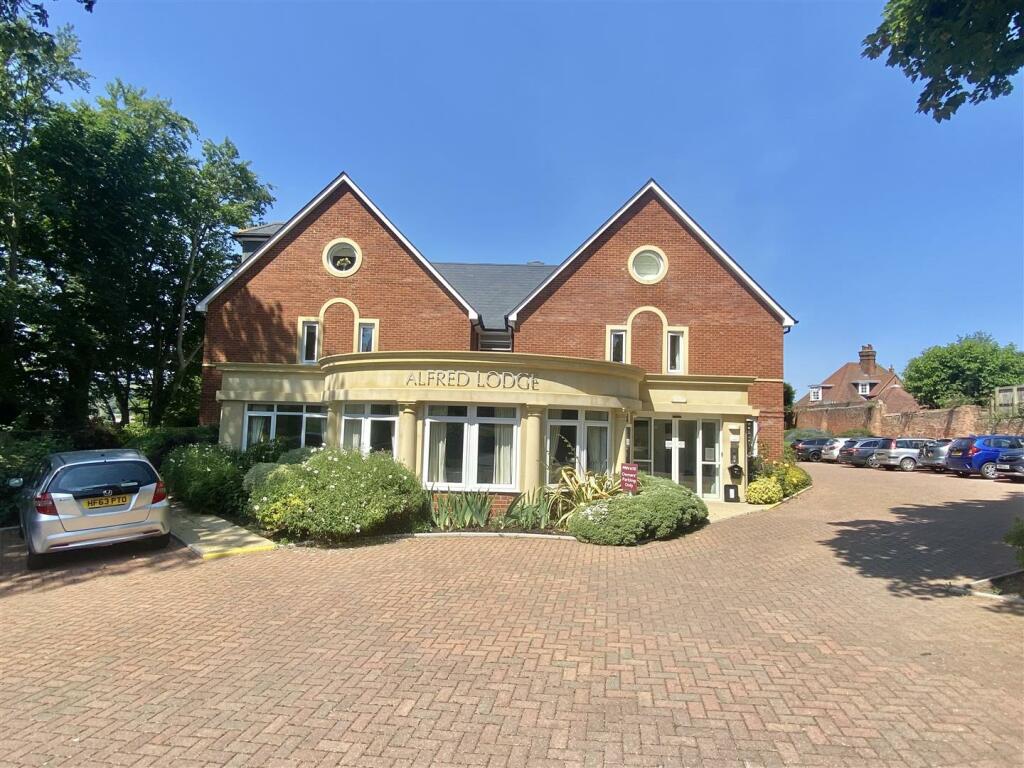 2 bedroom apartment for sale in Rax Lane, Bridport, DT6