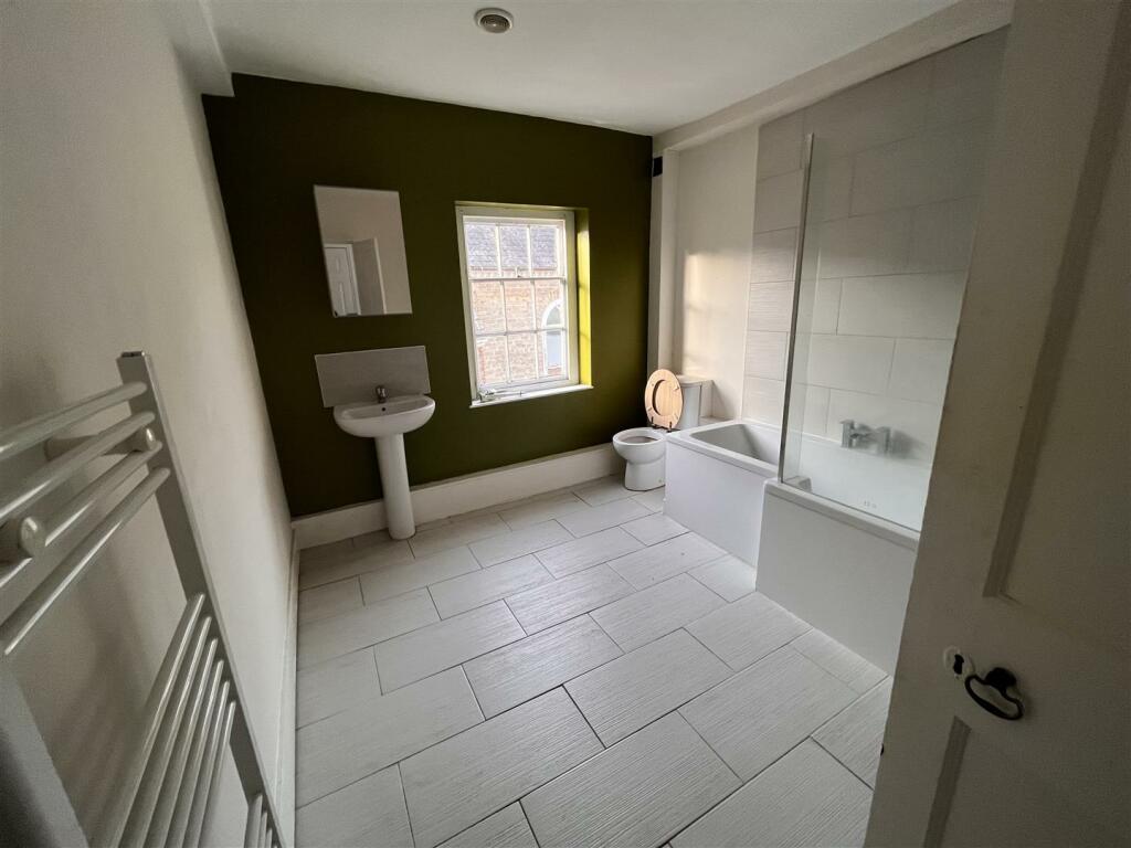 1 bedroom apartment for sale in Barrack Street, Bridport, DT6