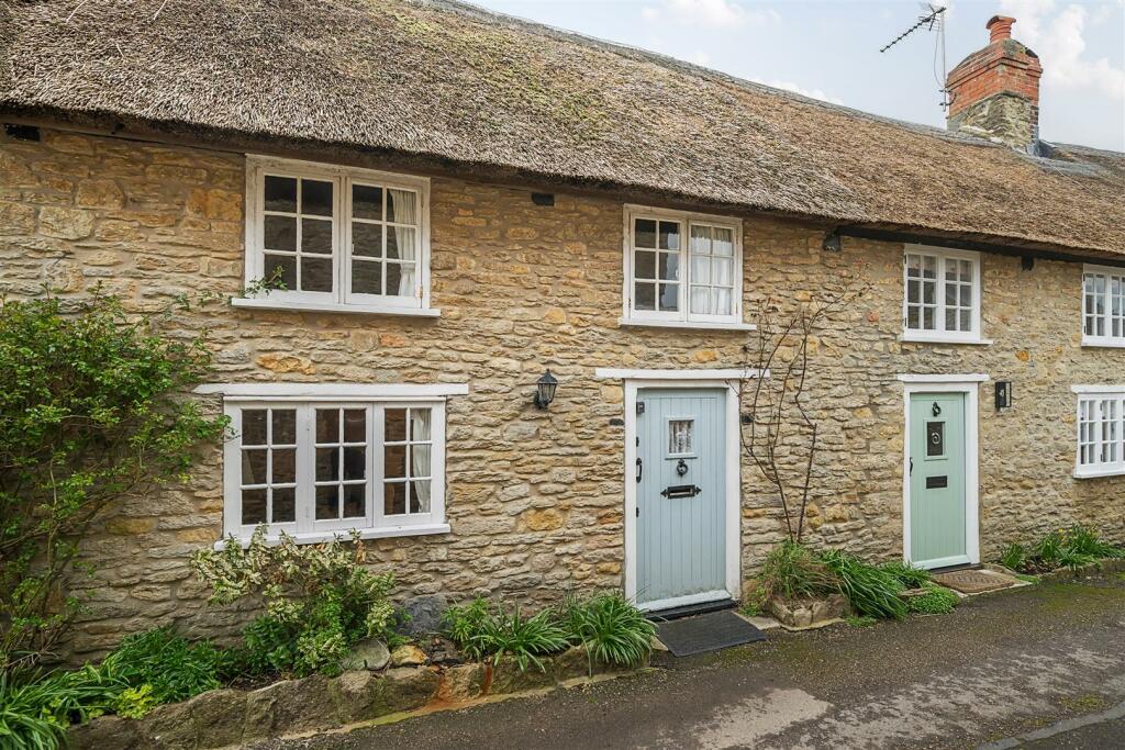 2 bedroom terraced house for sale in Darby Lane, Burton Bradstock