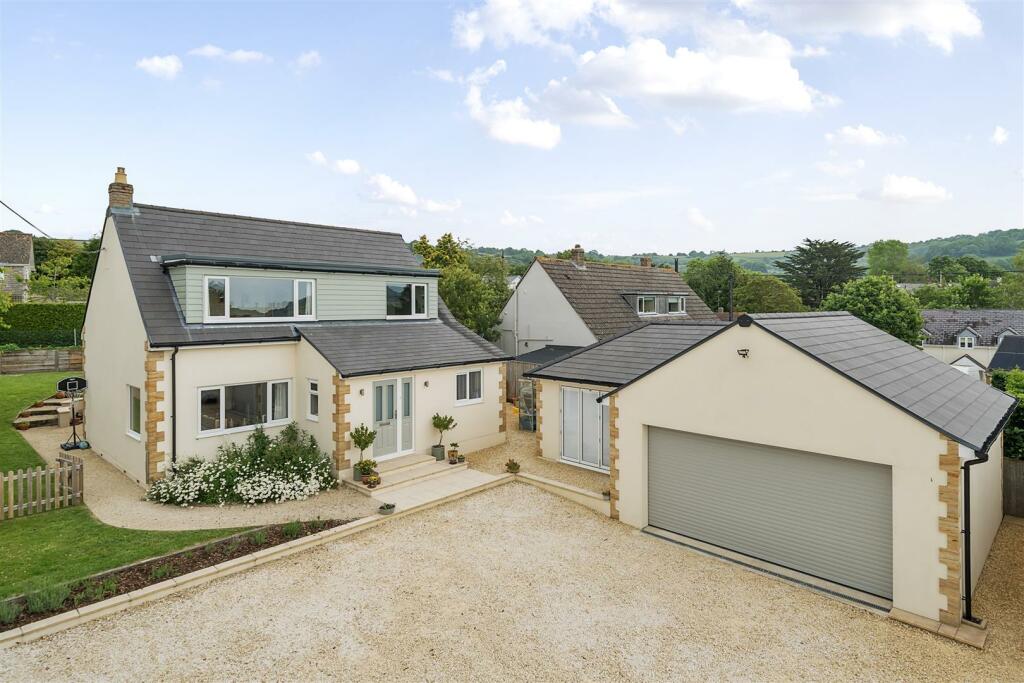4 bedroom detached house for sale in Chantry Lane, Newtown, Beaminster, DT8