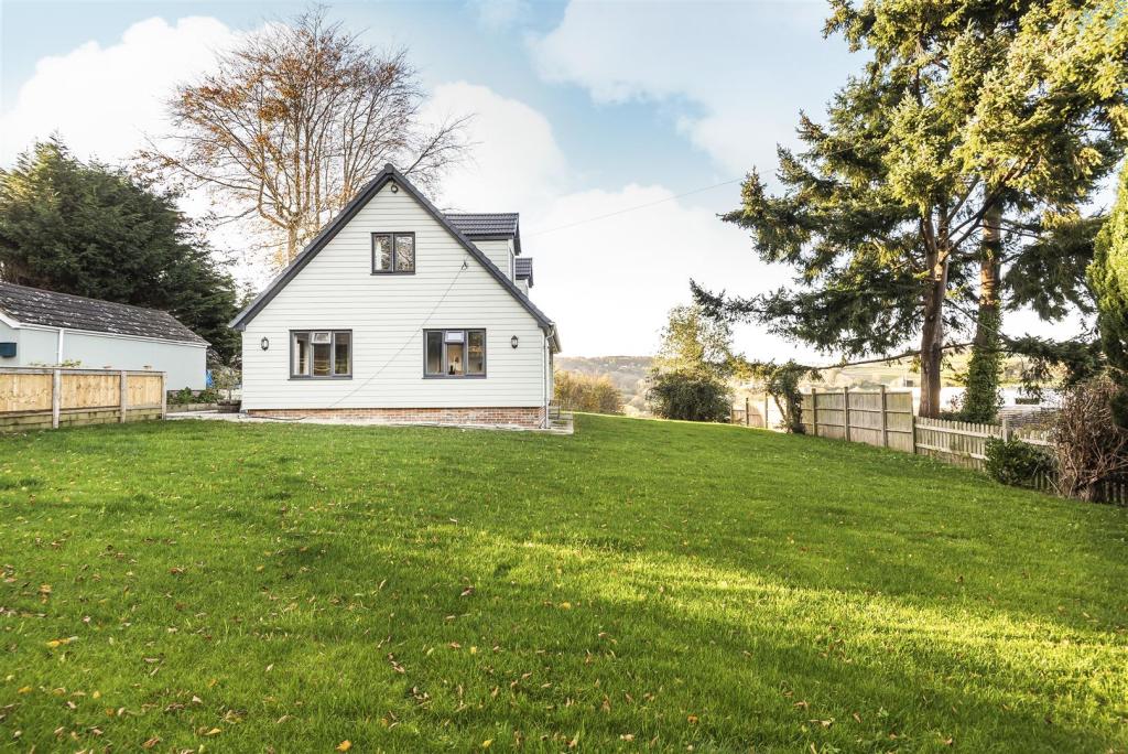 3 bedroom detached house for sale in Whalley Lane, Uplyme, Lyme Regis, DT7