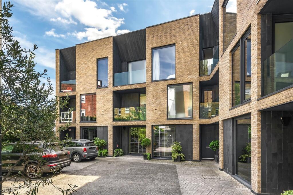 Main image of property: Cotswold Mews, London, SW11