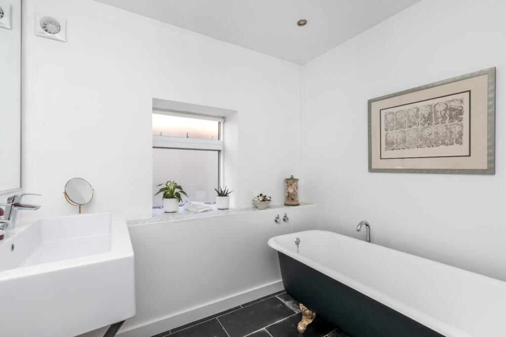 Additional property image - Park Road, Worthing, West Sussex, BN11 2AS