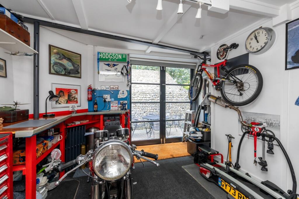 Additional property image - Park Road, Worthing, West Sussex, BN11 2AS