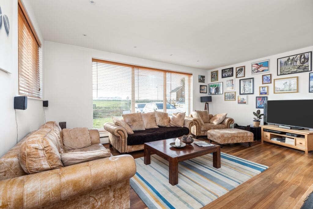 Additional property image - Beach Green, Shoreham by Sea, Opposite The Foreshore