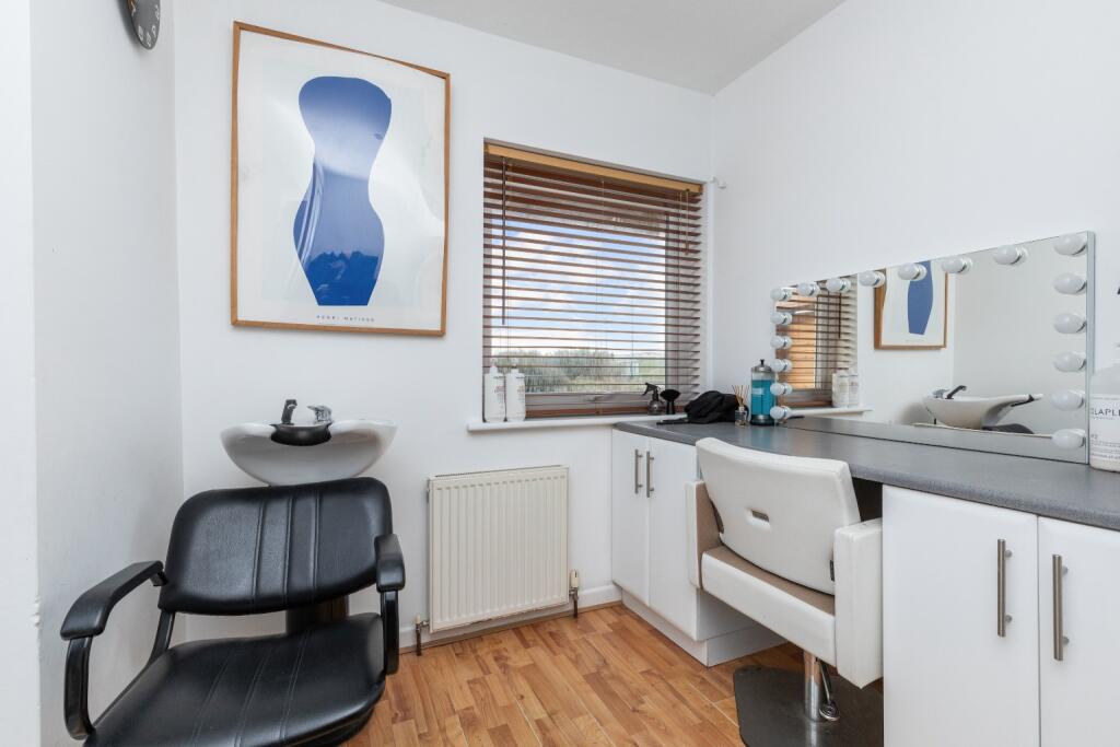 Additional property image - Beach Green, Shoreham by Sea, Opposite The Foreshore