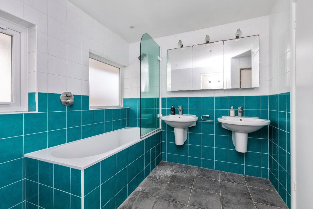 Additional property image - Beach Green, Shoreham by Sea, Opposite The Foreshore