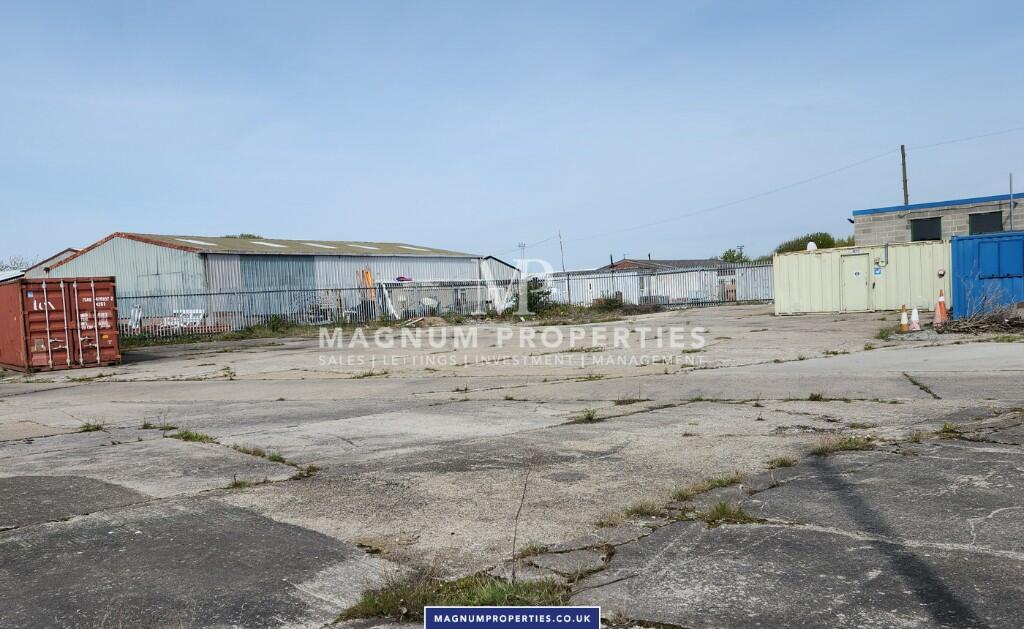 Light industrial facility to lease in To Let Former Jennings Storage