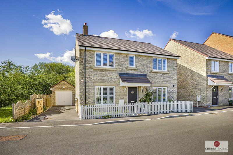 4 bedroom detached house for sale in Quarterman Way, Eynsham, OX29