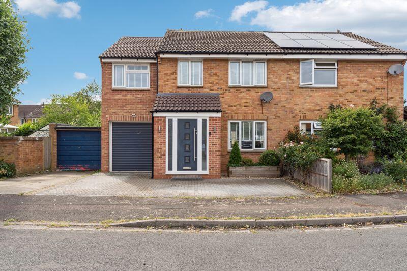 Main image of property: Follets Close, Yarnton